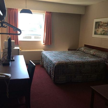 Midtown Motor Inn Bonnyville Esterno foto